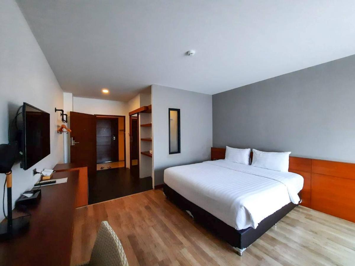 Comet Hotel Surat Thani Luaran gambar