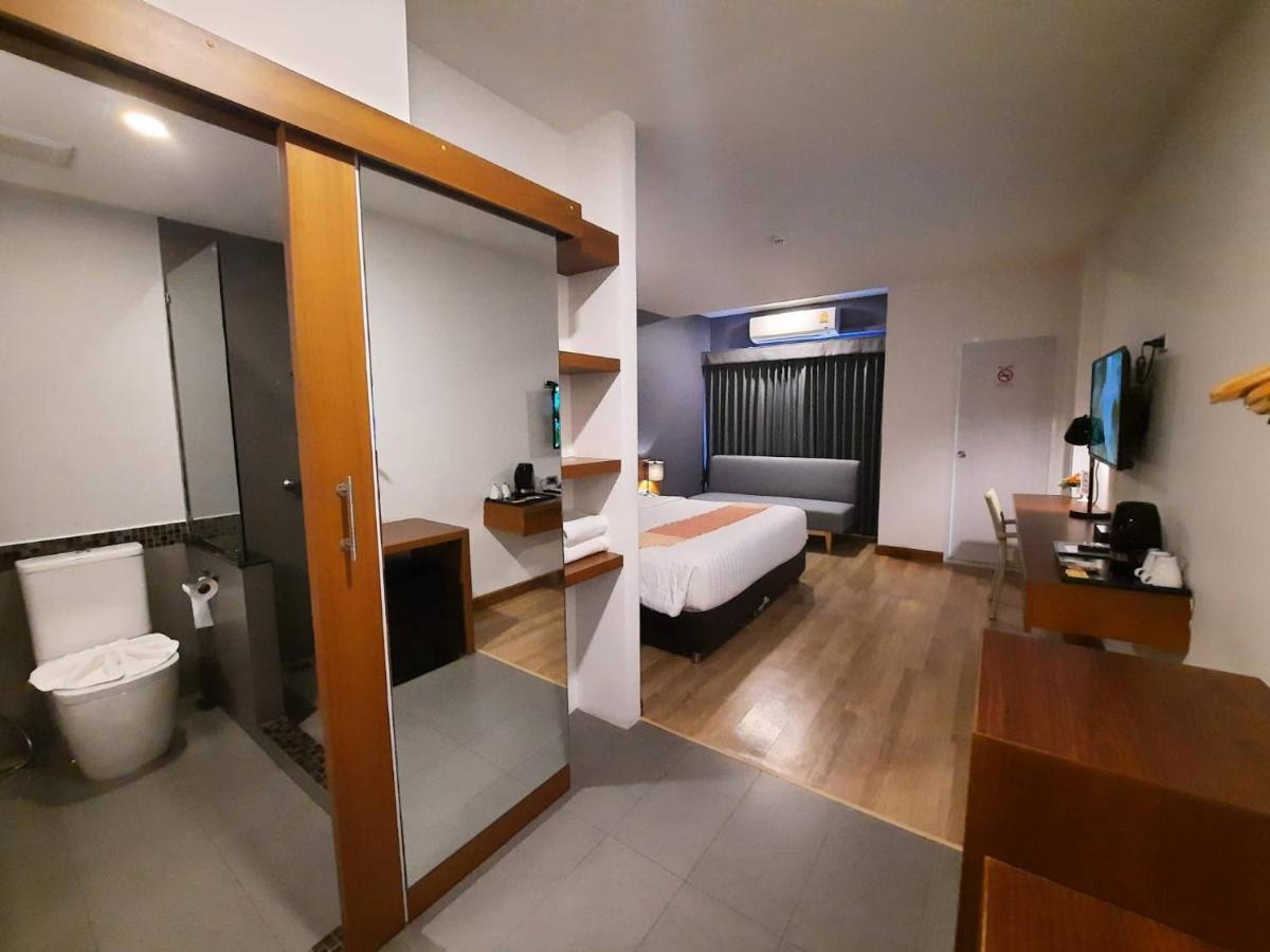Comet Hotel Surat Thani Luaran gambar