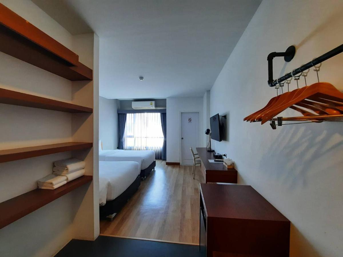 Comet Hotel Surat Thani Luaran gambar