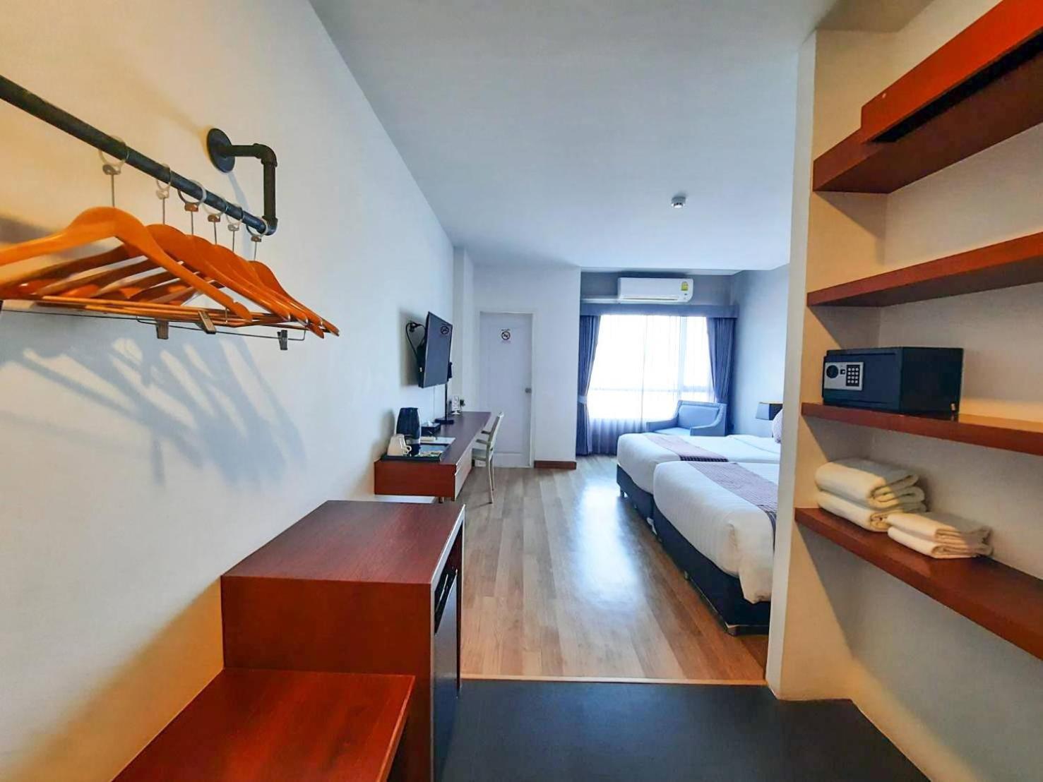 Comet Hotel Surat Thani Luaran gambar