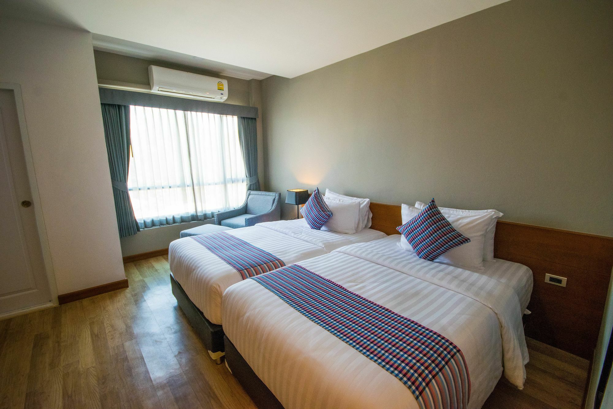 Comet Hotel Surat Thani Luaran gambar