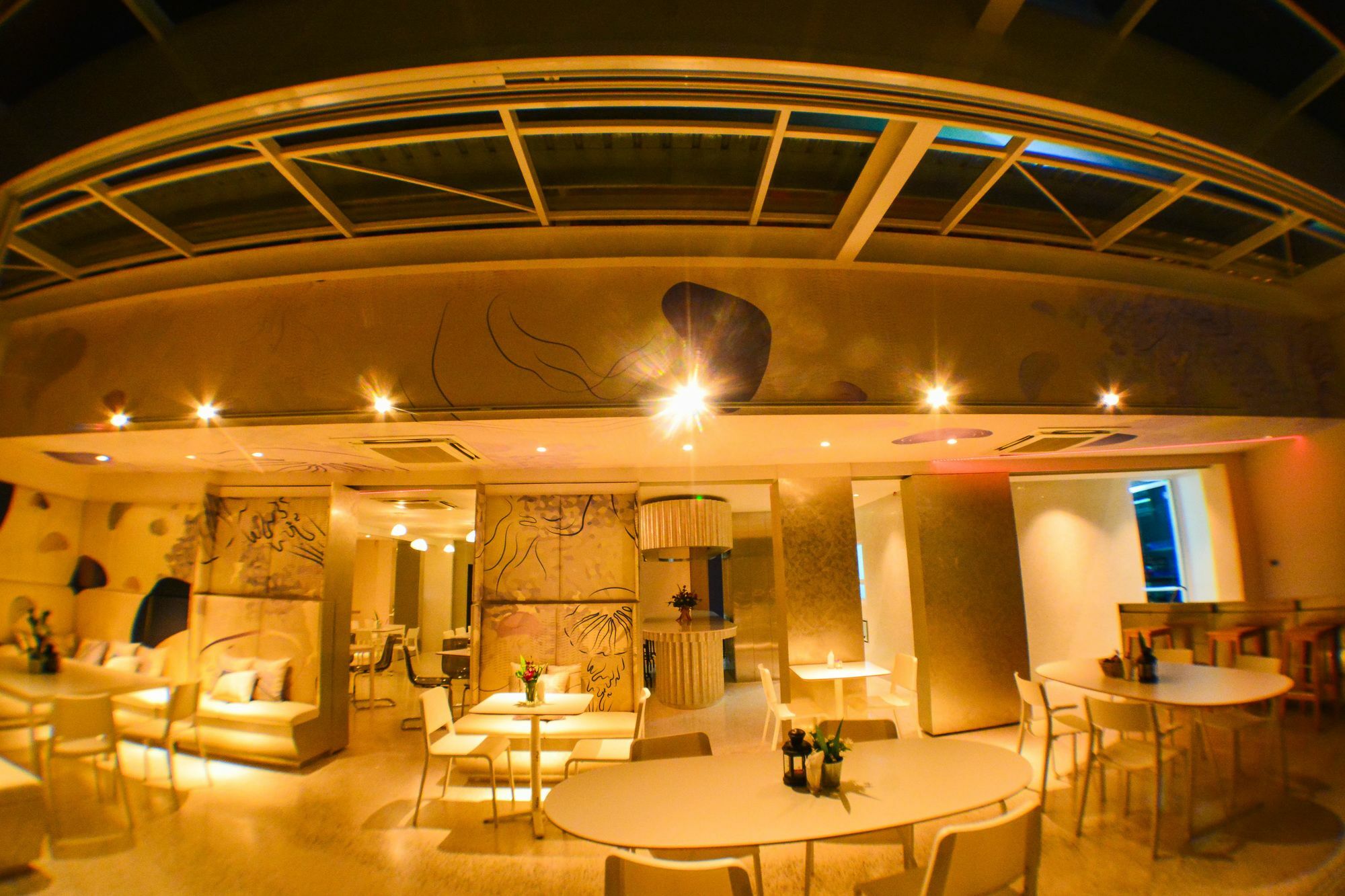 Comet Hotel Surat Thani Luaran gambar