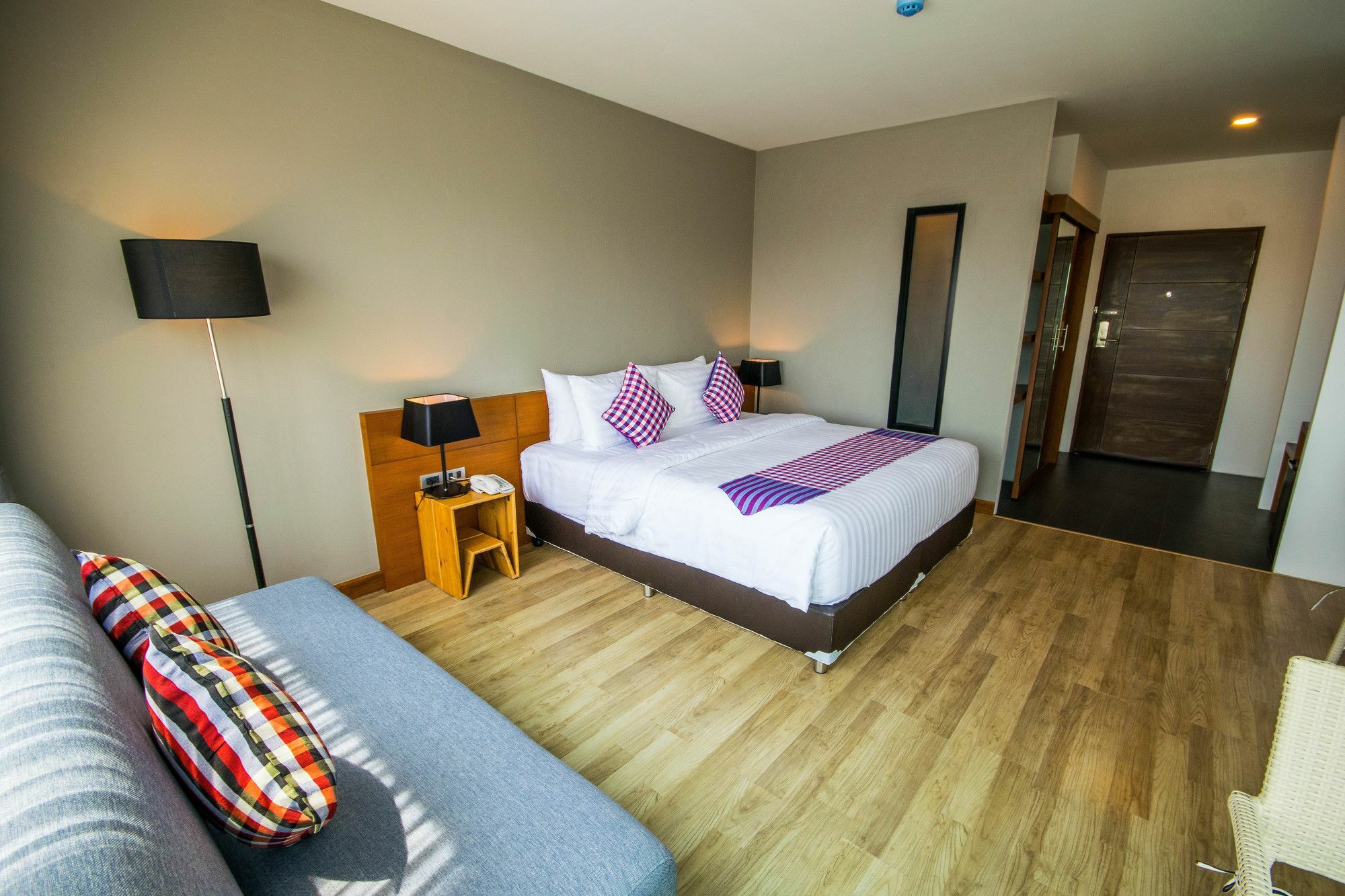 Comet Hotel Surat Thani Luaran gambar