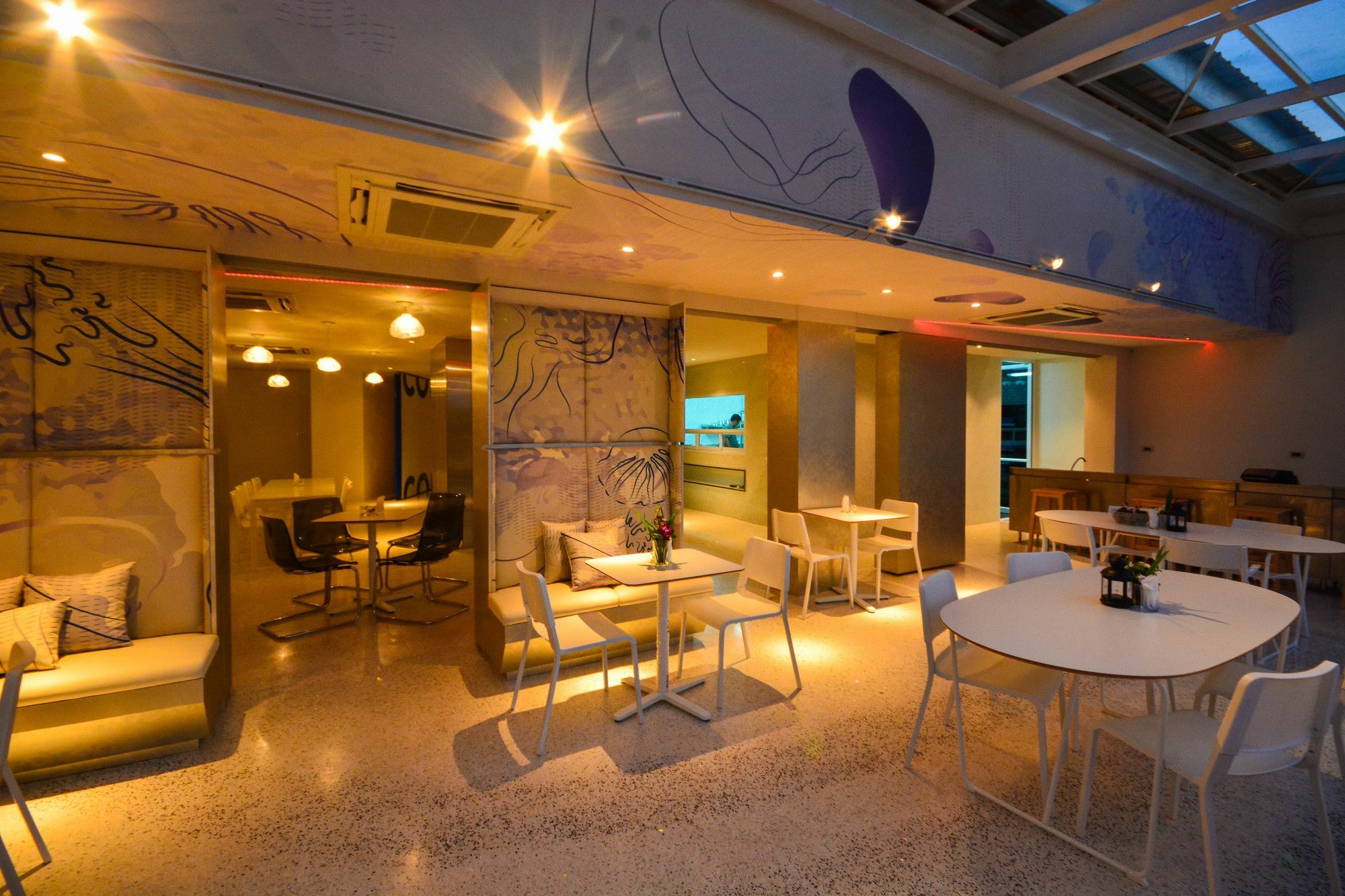 Comet Hotel Surat Thani Luaran gambar