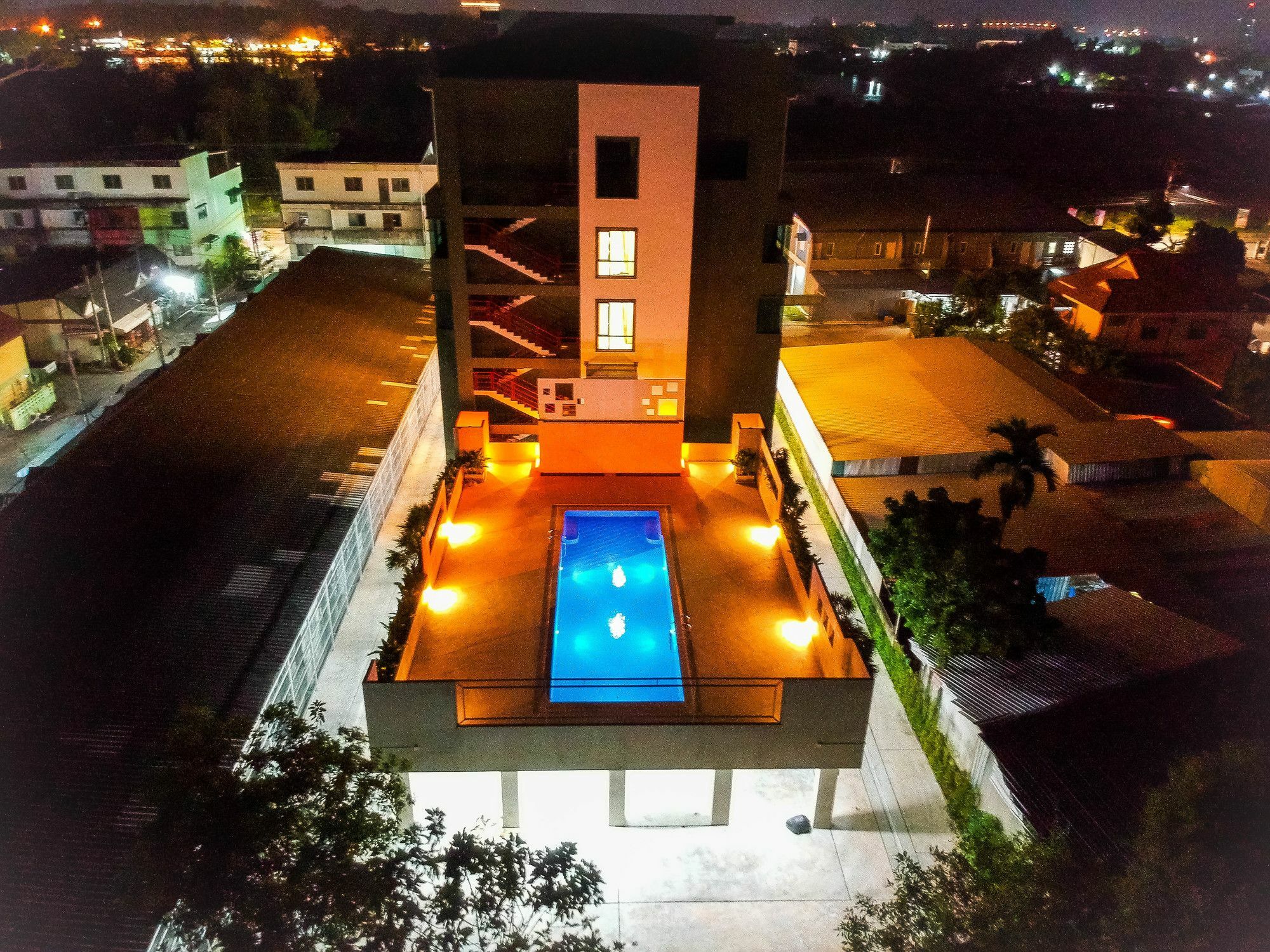 Comet Hotel Surat Thani Luaran gambar